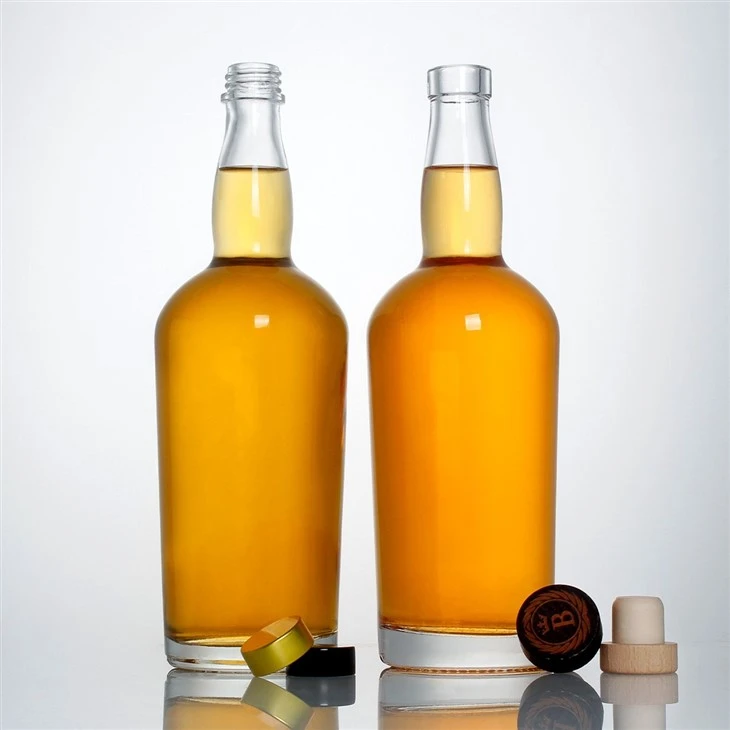 750ml Clear Spirits Glass Bottle Whiskey Whisky Bottle, Bar Top